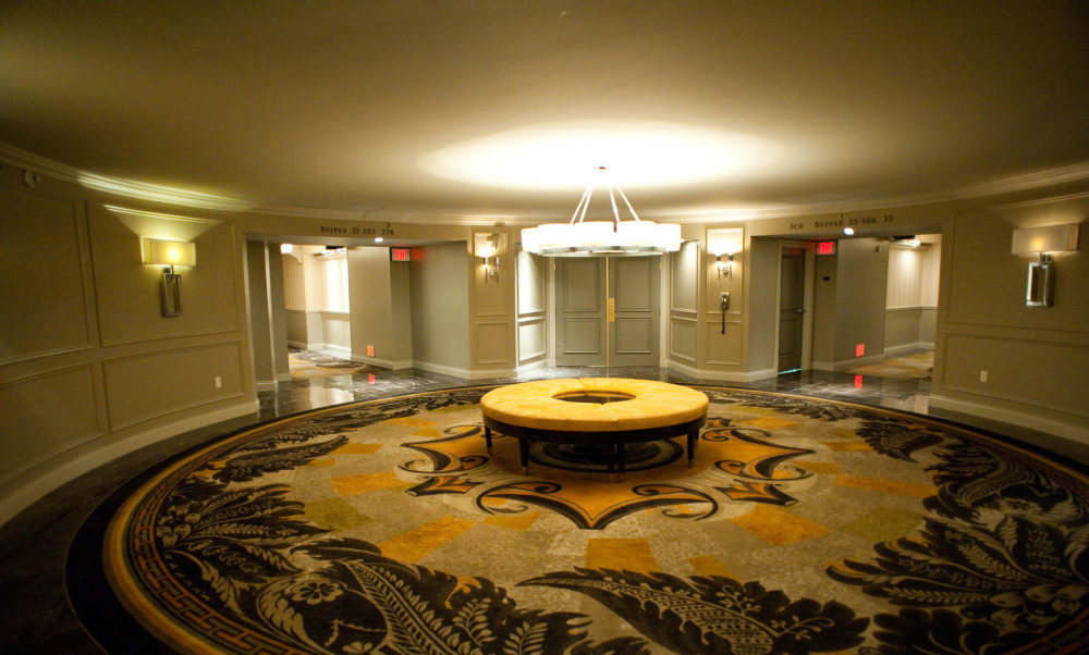 美国拉斯维加斯威尼斯人度假村赌场酒店_hallways-venetian-resort-hotel-casino-v256742-1600.jpg