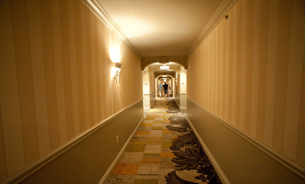 美国拉斯维加斯威尼斯人度假村赌场酒店_hallways-venetian-resort-hotel-casino-v256744-1600.jpg