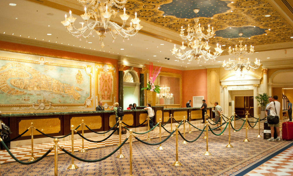 美国拉斯维加斯威尼斯人度假村赌场酒店_lobby-venetian-resort-hotel-casino-v256813-1600.jpg