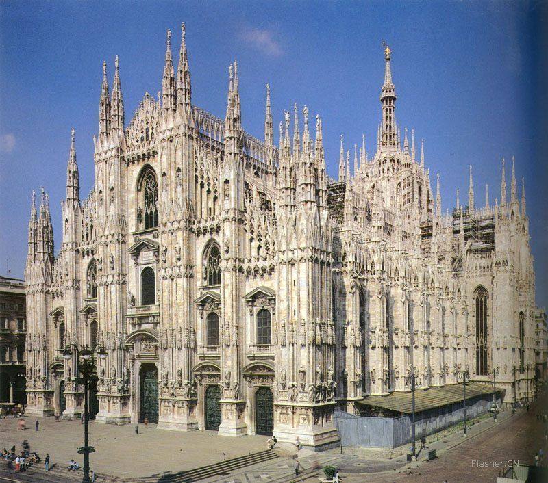 米兰大教堂——世界上最大的哥特式教堂_46a99e43320233329213c6c2.jpg