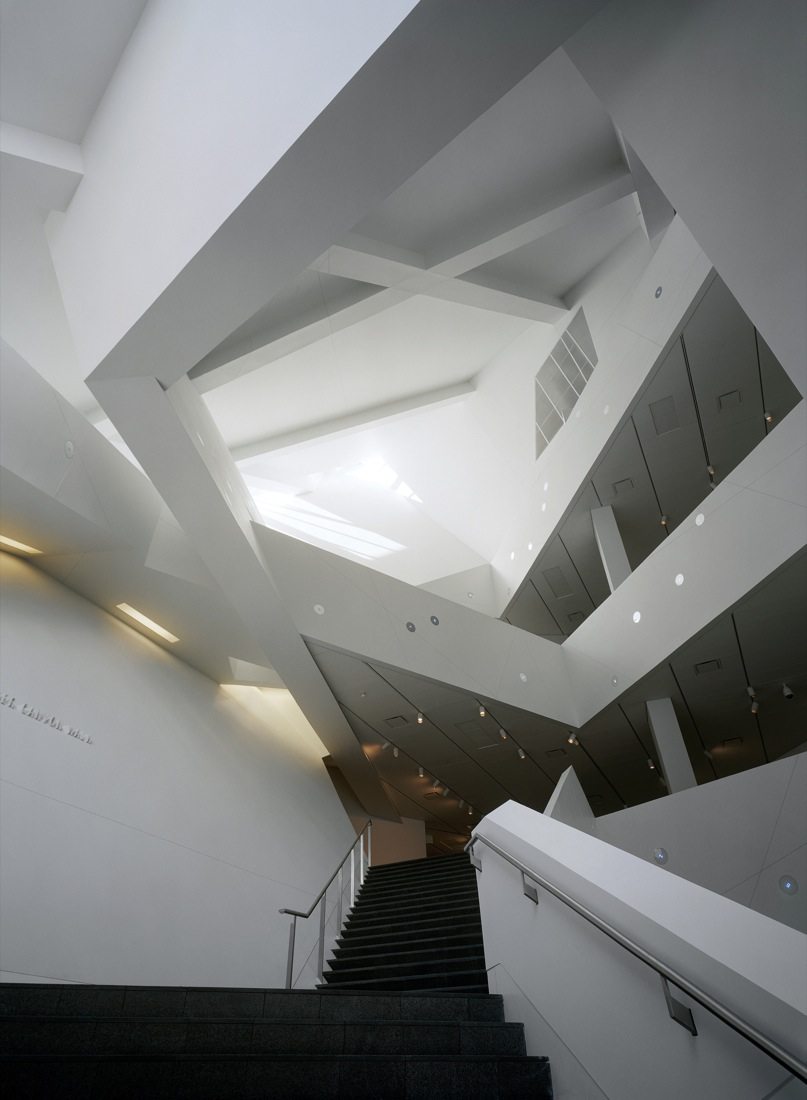 1285955844-view-of-atrium-stair-from-ground-floorcbitterbredt.jpg