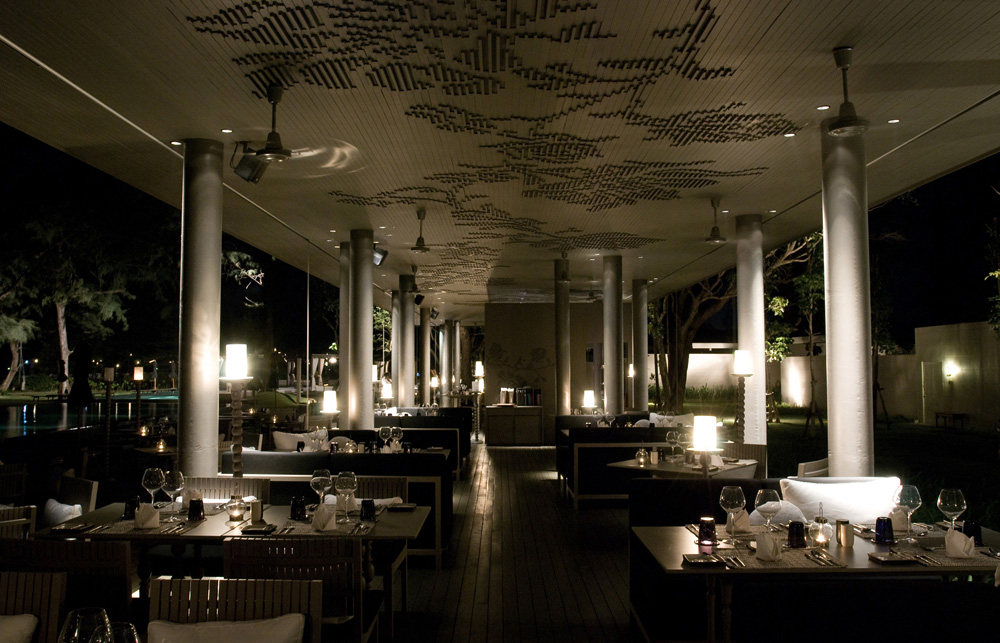 1257970321-sala-phuket-restaurant-16.jpg