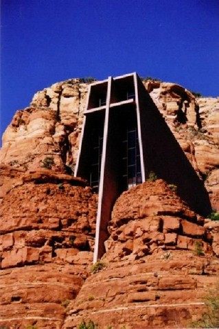 78个奇怪的建筑物环游世界_Chapel在岩石中，亚利桑那州，美国，美国