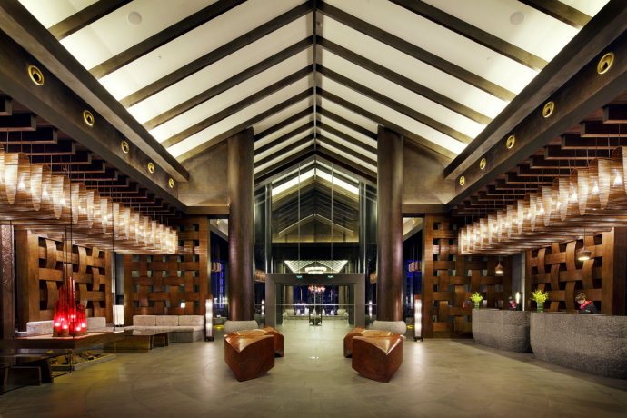 丽江和府皇冠假日酒店(Crown Plaza Lijiang Ancient Town)_Lobby Over View.jpg