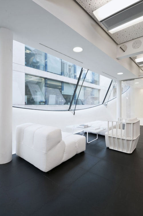 dentsu_london_05.jpg