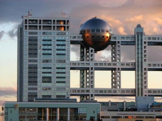 Fuji-television-building-Tokyo-japan-12-566x424.jpg