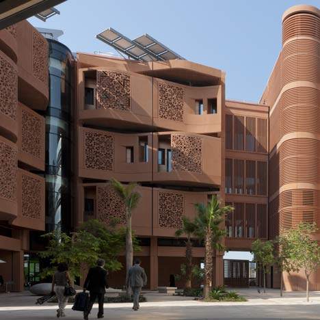 dzn_Masdar-Institute-by-Foster- -Partners-1.jpg