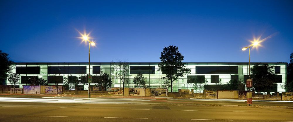 School of Nursing in the Kaiser Franz Joseph Hospital  lichtblau.wagner architek_1288383604-01-portada.jpg