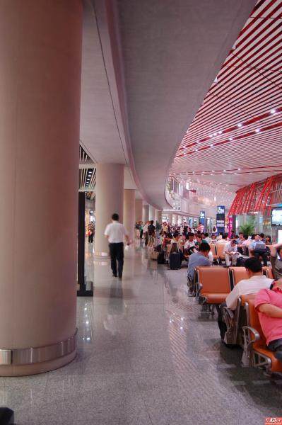 首都机场T3航站楼室内空间照明_80_1_0aa7a7ceee72bfb.jpg