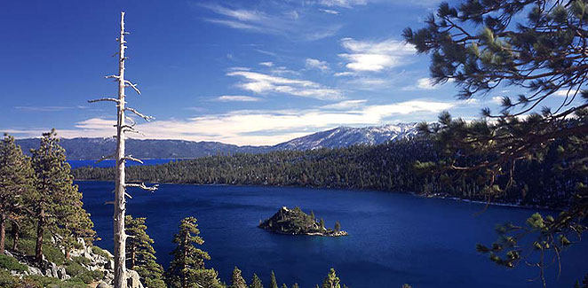 美国内华达州凯悦度假村_Emerald Bay, Lake Tahoe.jpg