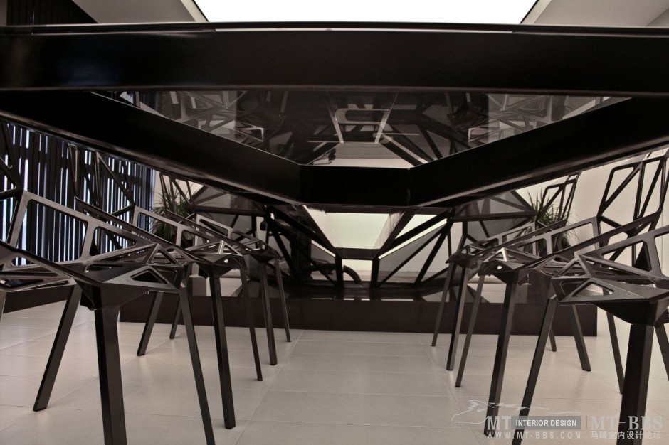 Hybrid Desk and Conference Table by Jovo Bozhinovski_hb_290111_09-940x626.jpg