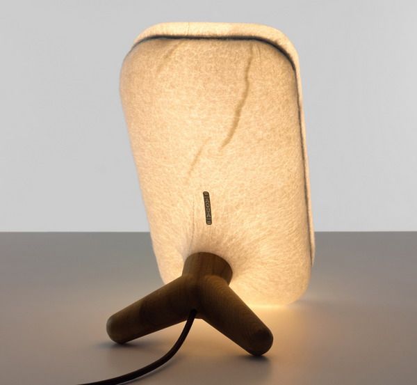 2011米兰设计周发布最新灯具设计_129455085006241129.jpg