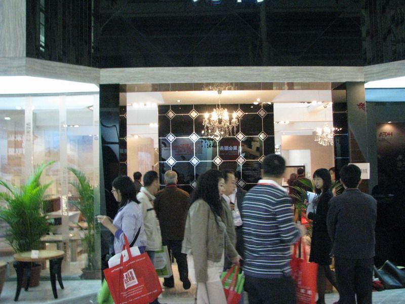 （转）2011家展会跑拍_IMG_0108_resize_xeiHthe5EjkL.jpg