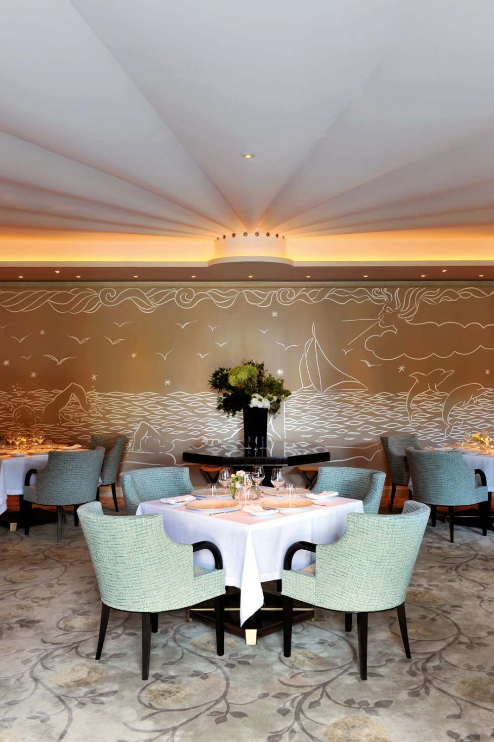 Grand-Hotel du Cap-Ferrat May,09  法国圣让帽费拉大酒店_Restaurant Le Cap 1 Michelin 2.jpg