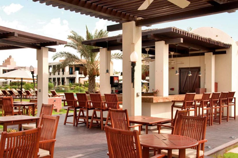 阿联酋哈伊马角希尔顿大酒店Hilton Ras Al Khaimah Resort & Spa_Dhow Beach Bar.jpg