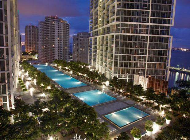 迈阿密总督酒店Viceroy Miami_ViceroyMiami_ExteriorPool.jpg