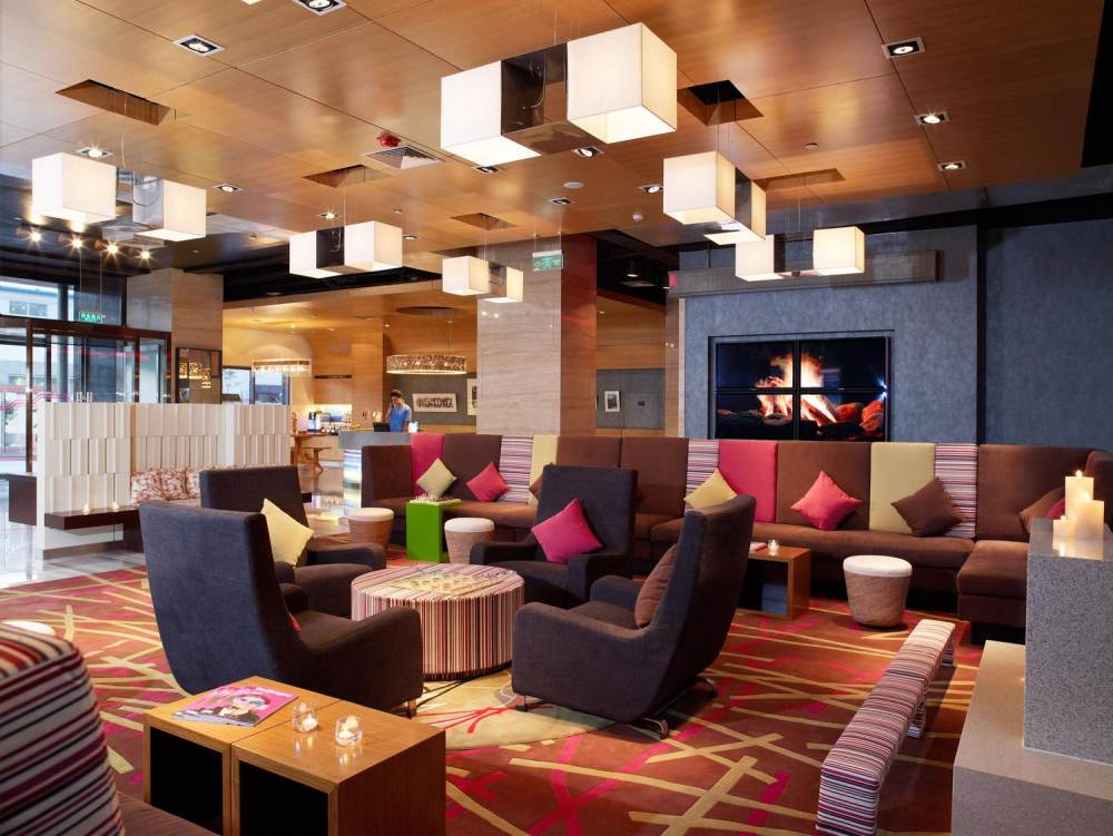 2)Aloft Beijing, Haidian—Remix lobby 拍攝者.jpg