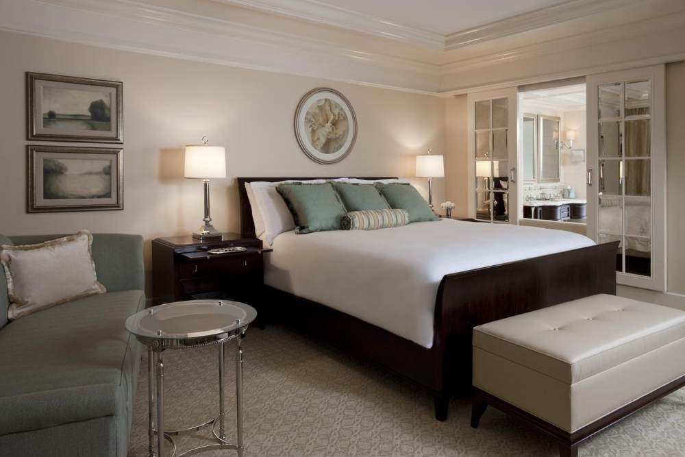 4)The St. Regis Atlanta—Superior King Guest Room 拍攝者.jpg