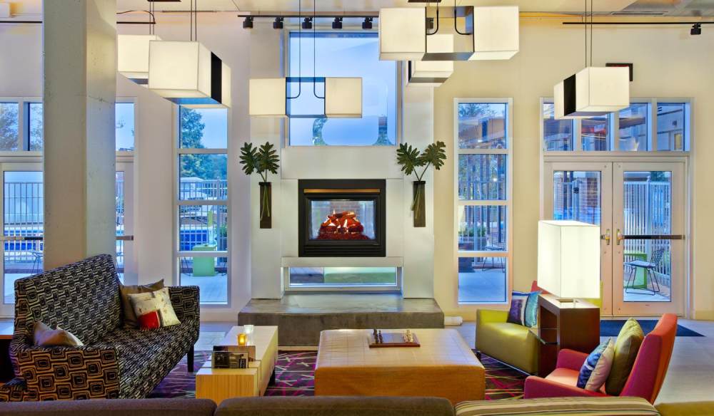 12)Aloft Tallahassee Downtown—remix(sm) lounge 拍攝者.jpg