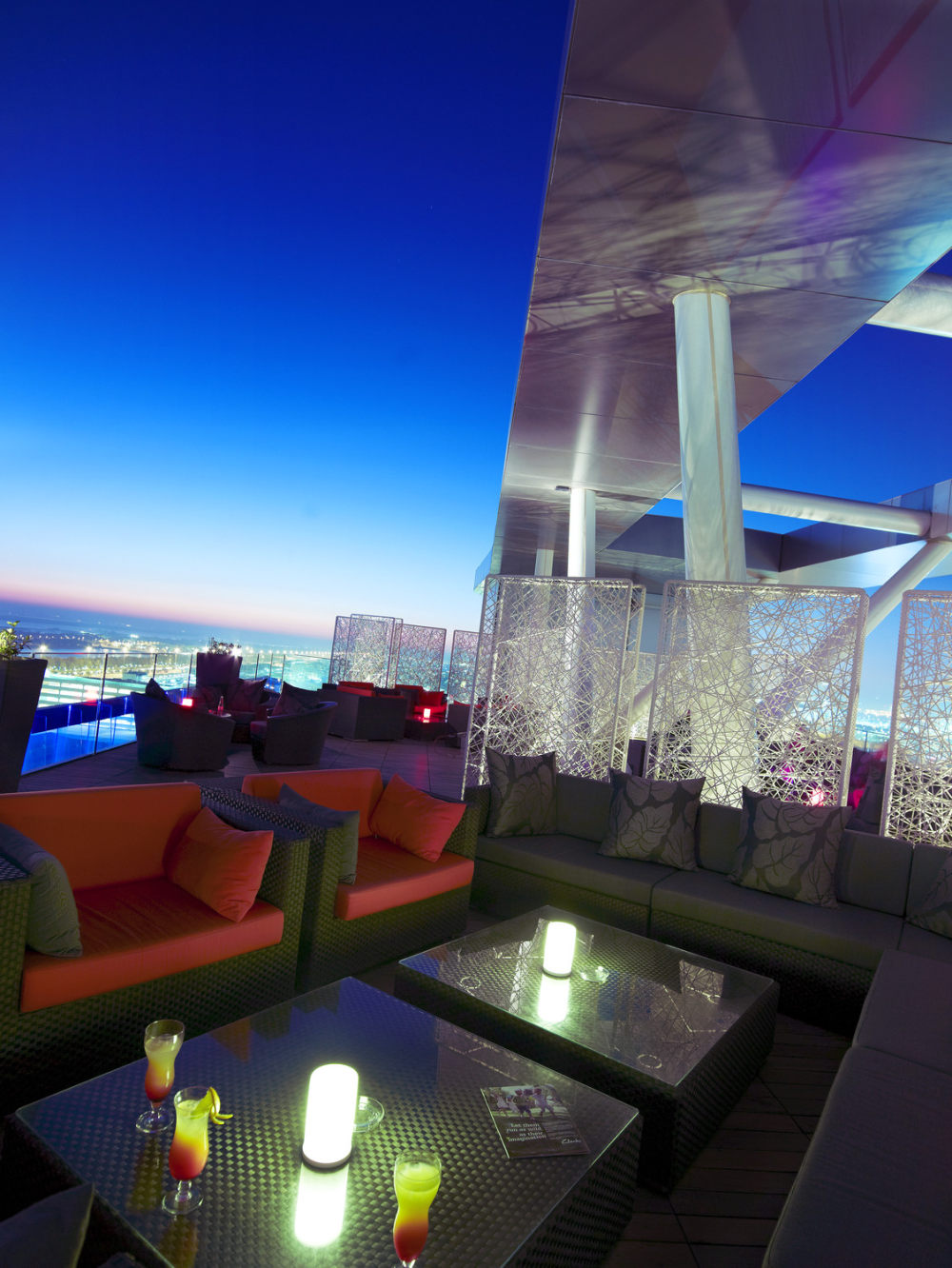 36)Aloft Abu Dhabi—Relax@12 Terrace night view 拍攝者.jpg