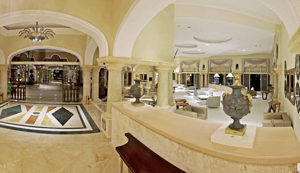 Iberostar Grand Hotel Bavaro 伊波罗之星巴瓦罗海滩大酒店_Lobby_reception.jpg