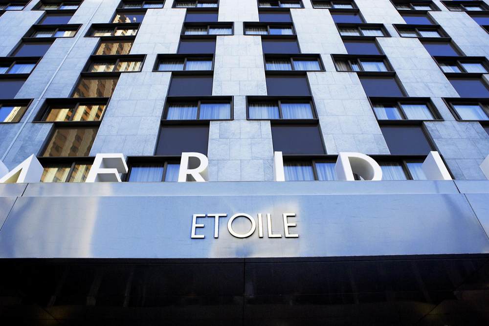 法国巴黎星辰艾美酒店 (Le Meridien Etoile, Paris, France)_Le Meridien Etoile—Hotel Exterior.jpg