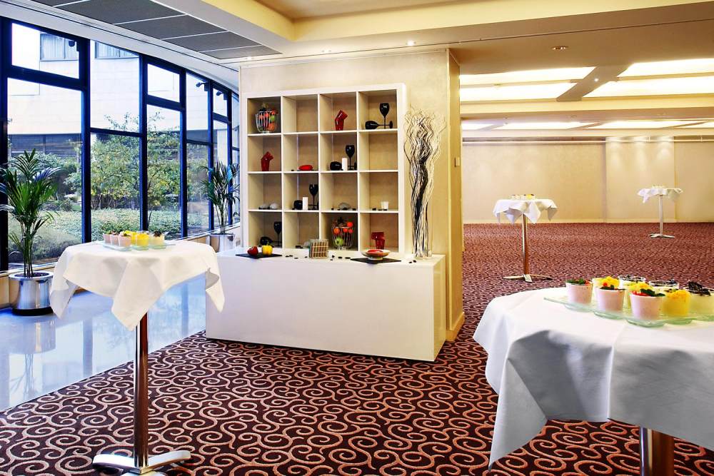 Le Meridien Etoile—Meeting Room Longchamp.jpg