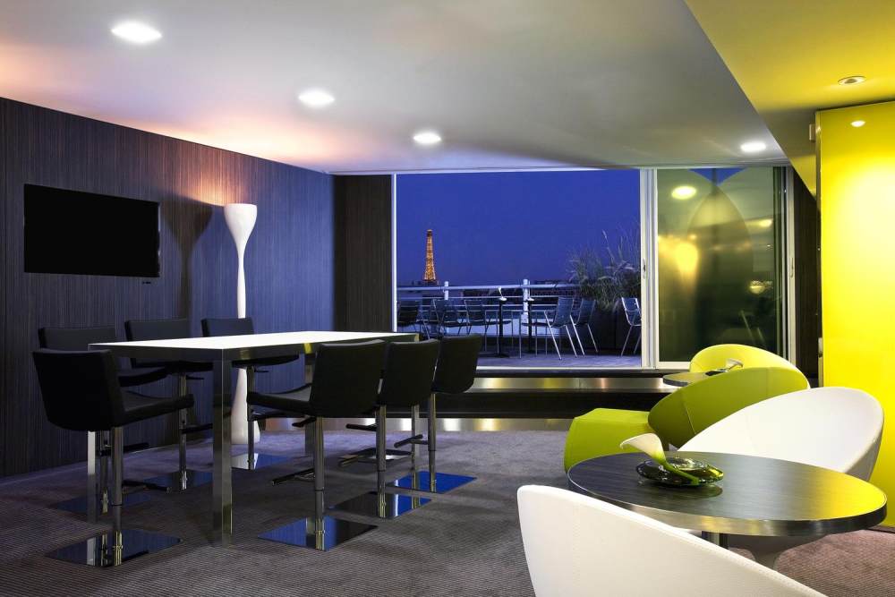 Le Meridien Etoile—Terrasse Eiffel Interior.jpg