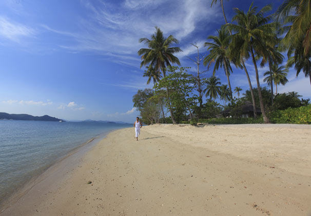 Six Senses Sanctuary Phuket/ Thailand_Excercise On The Beach.jpg