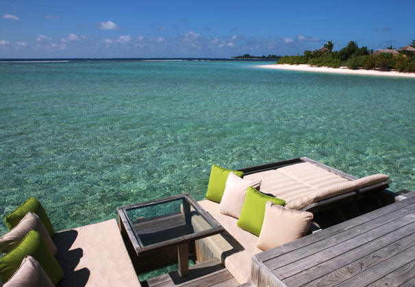 马尔代夫第六感拉姆度假村(Six Senses Laamu Maldives)_Water-Villa-Deck.jpg