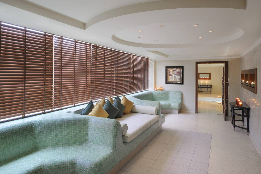 Grosvenor House Dubai—Retreat Spa – Ladies Waiting Lounge.jpg