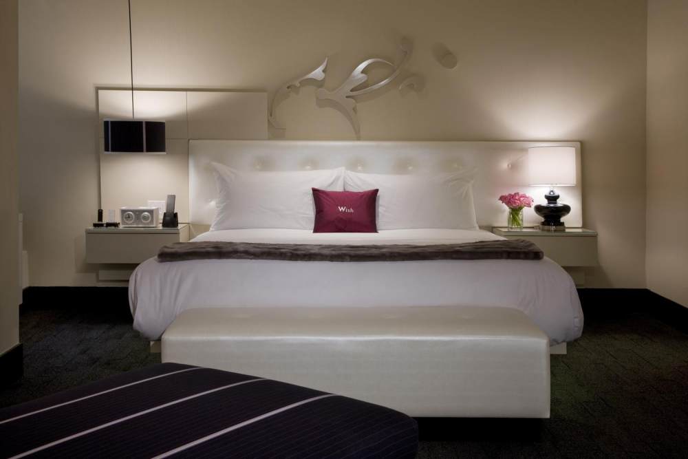 芝加哥城市中心W酒店--W Chicago - City Center_W Chicago - City Center—Fabulous Chaise and Bed.jpg