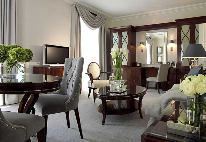 The Berkeley London luxury hotel_suite_living3.jpg