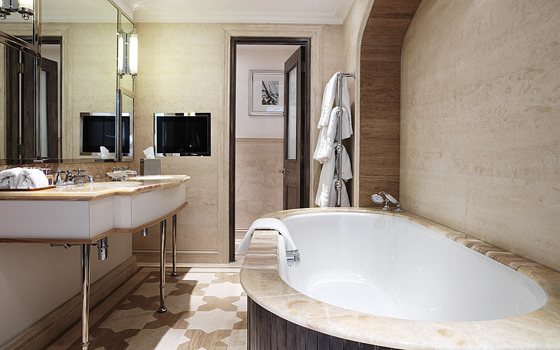 伦敦康诺特酒店The Connaught_CON_PrincesLodge_bath.jpg