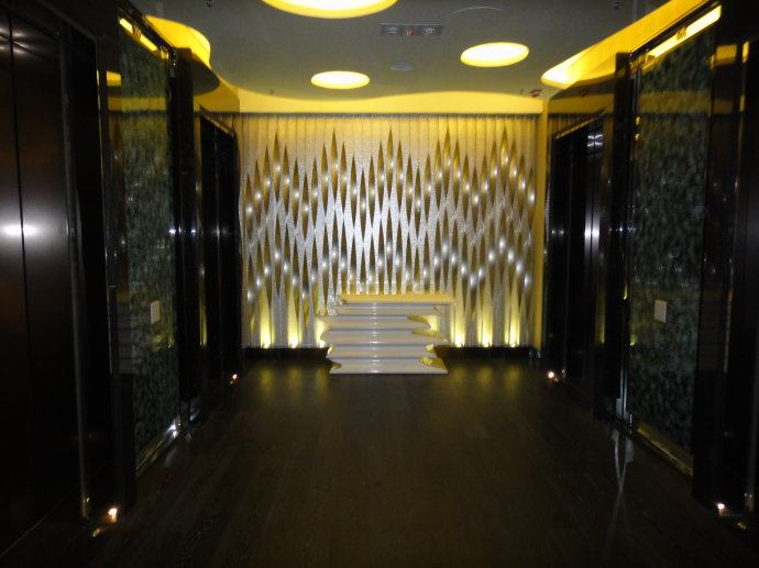 香港丽思卡尔顿酒店(Ritz Carlton Hong Kong)(LTW)_5df6a8faxa05305ea48d9&690.jpg