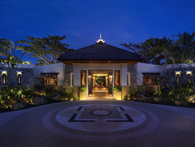 马来西亚丹绒亚路香格里拉度假酒店ShangriLa's Tanjung Aru_gallery_EntranceDusk.jpg