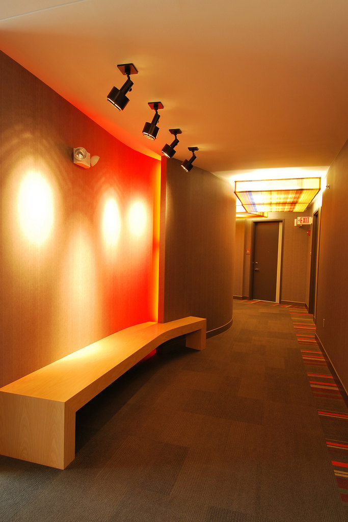 w hotel旗下品牌：Aloft Hotel（威斯康辛州）_Hallway.jpg