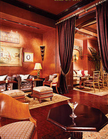 The Hotel Plaza Athenee in new york._23BarSeine_longShot(1).jpg
