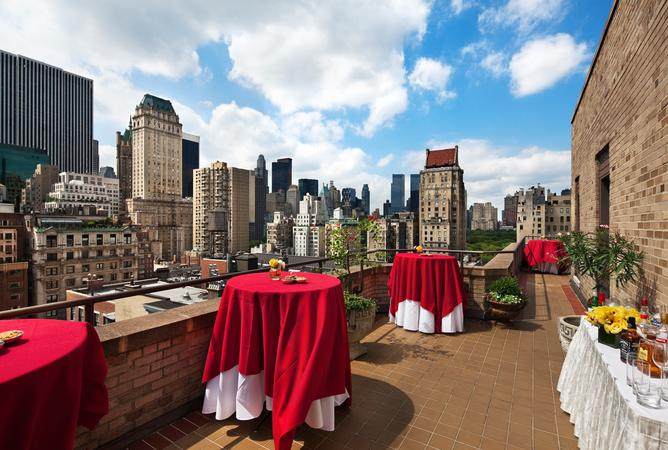 The Hotel Plaza Athenee in new york._BalconyReception(1).jpg