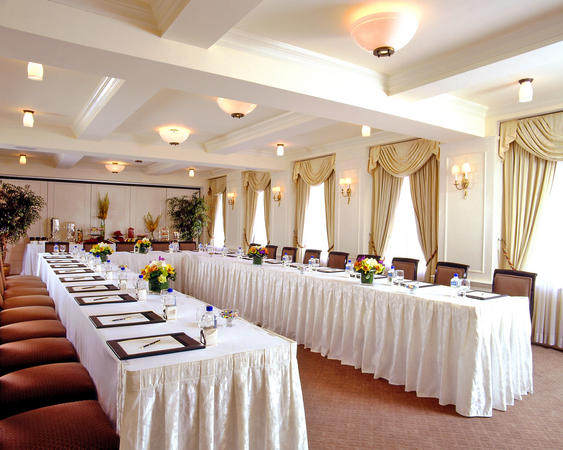 The Hotel Plaza Athenee in new york._LeTrianonUshape(1).jpg