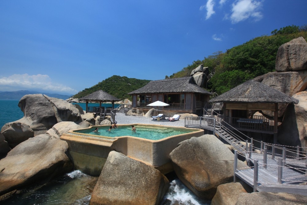 1)Six Senses Ninh Van Bay Vietnam.jpg