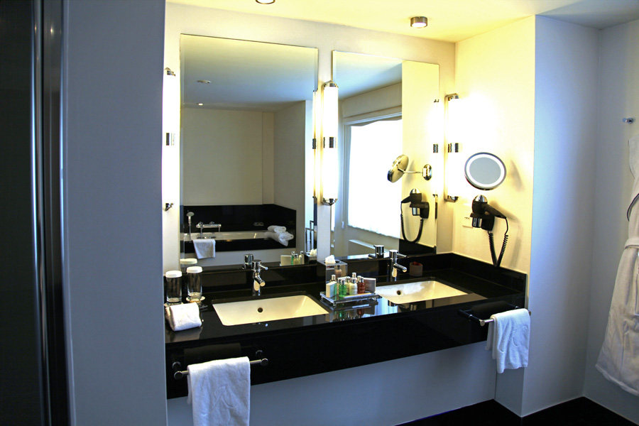 Kempinski Hotel Dukes Palace /比利时布鲁日_Bathroom_IMG_0289.jpg