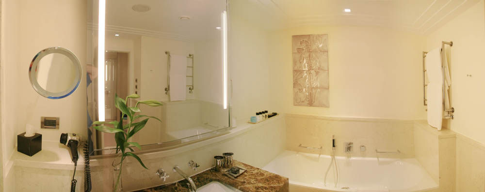 Charles Hotel (慕尼黑,德国)_Standard_Bathroom_.jpg