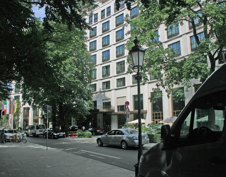 Charles Hotel (慕尼黑,德国)_Exterior_2.jpg