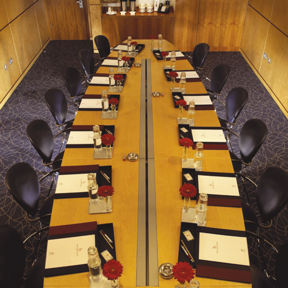 劳里酒店 -交易广场，曼彻斯特The Lowry Hotel - Manchester_2005-05-31-RFH-LOWRY-hi-res-boardroom-setup.jpg