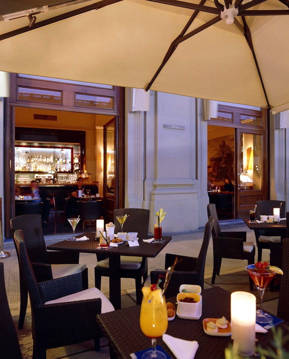 Savoy酒店，佛罗伦萨 -托斯卡纳_2005_11_04_RFH_LIncontro_Bar_Restaurant_cocktail.jpg