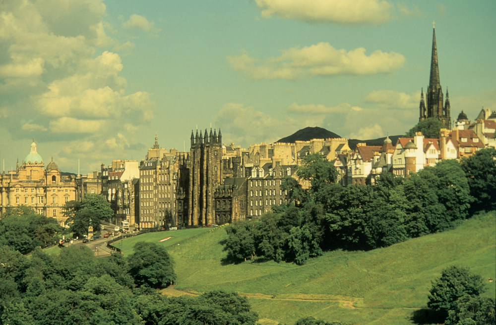 巴尔莫勒尔堡酒店-爱丁堡(The Balmoral hotel , Edinburgh)_bal_0604OldTownSkyline.jpg