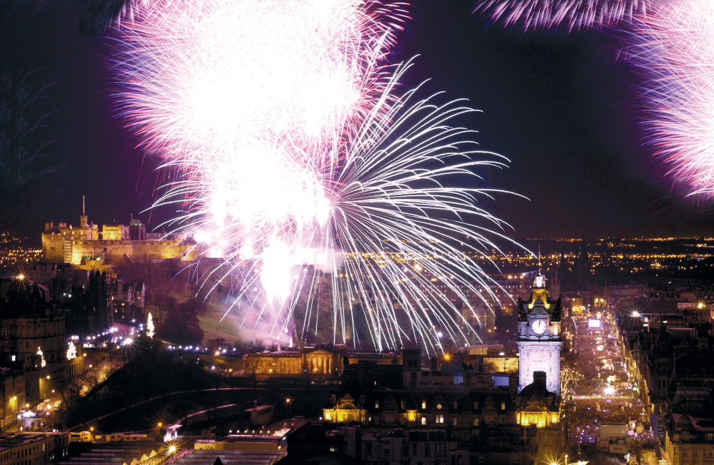 巴尔莫勒尔堡酒店-爱丁堡(The Balmoral hotel , Edinburgh)_bal_0604Hogmanay.jpg