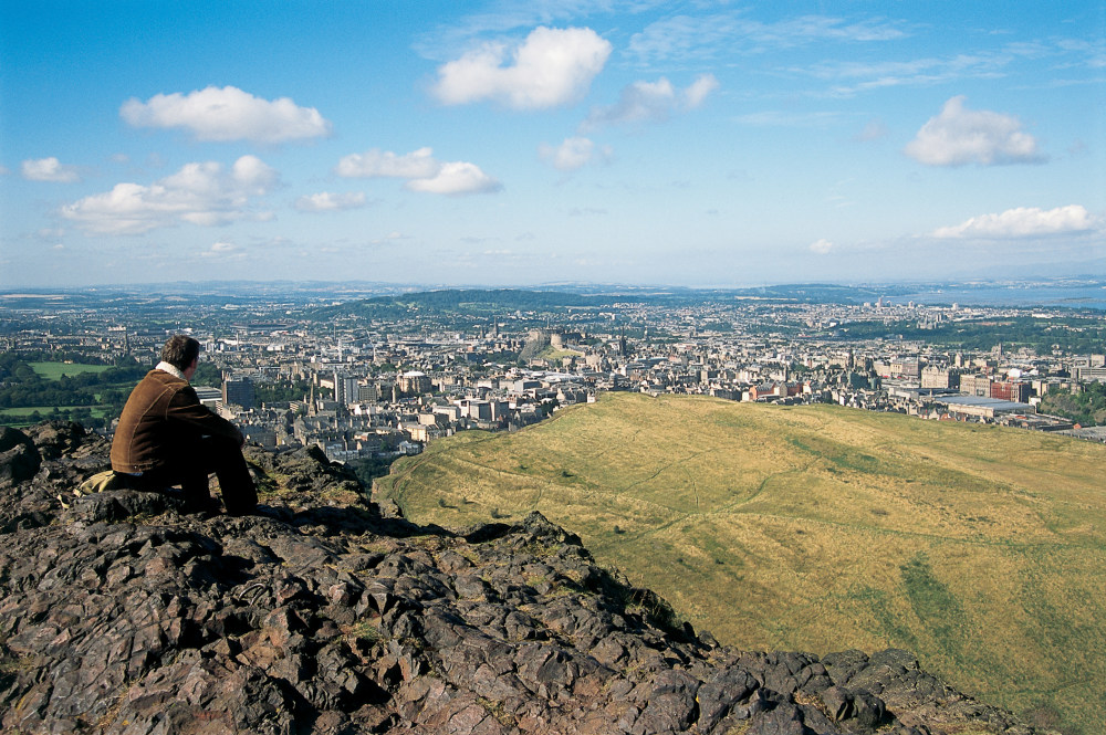 巴尔莫勒尔堡酒店-爱丁堡(The Balmoral hotel , Edinburgh)_bal_0604Arthurs_Seat.jpg
