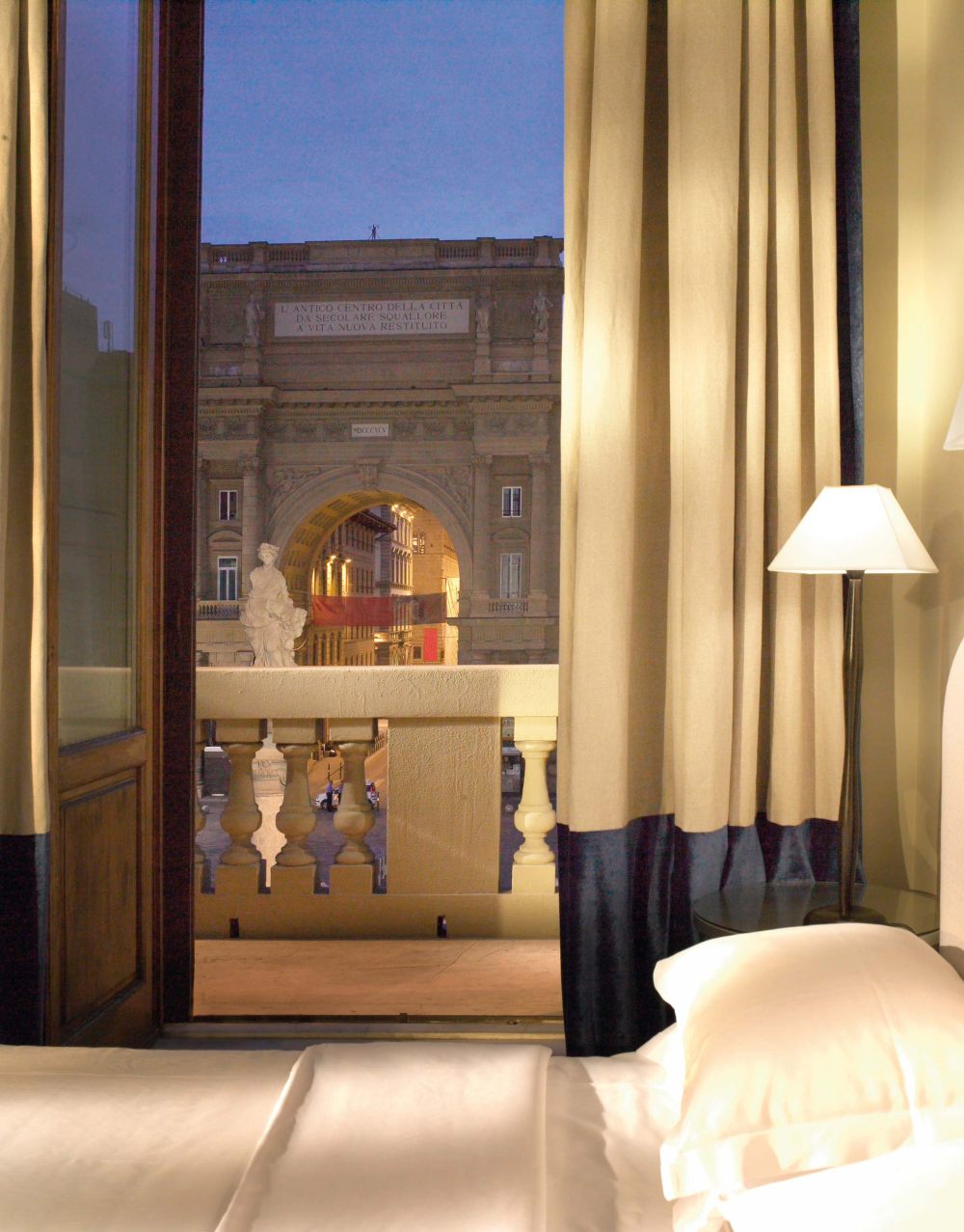 Savoy酒店，佛罗伦萨 -托斯卡纳_20070727_Hotel Savoy, Florence - View from Suite Repubblica.jpg